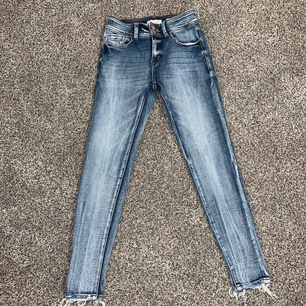 Women’s skinny jeans from Kancan